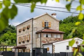 Villa Blazeni Miroslav Bulesic in Central Istria for 8 people with private heated pool and sauna
